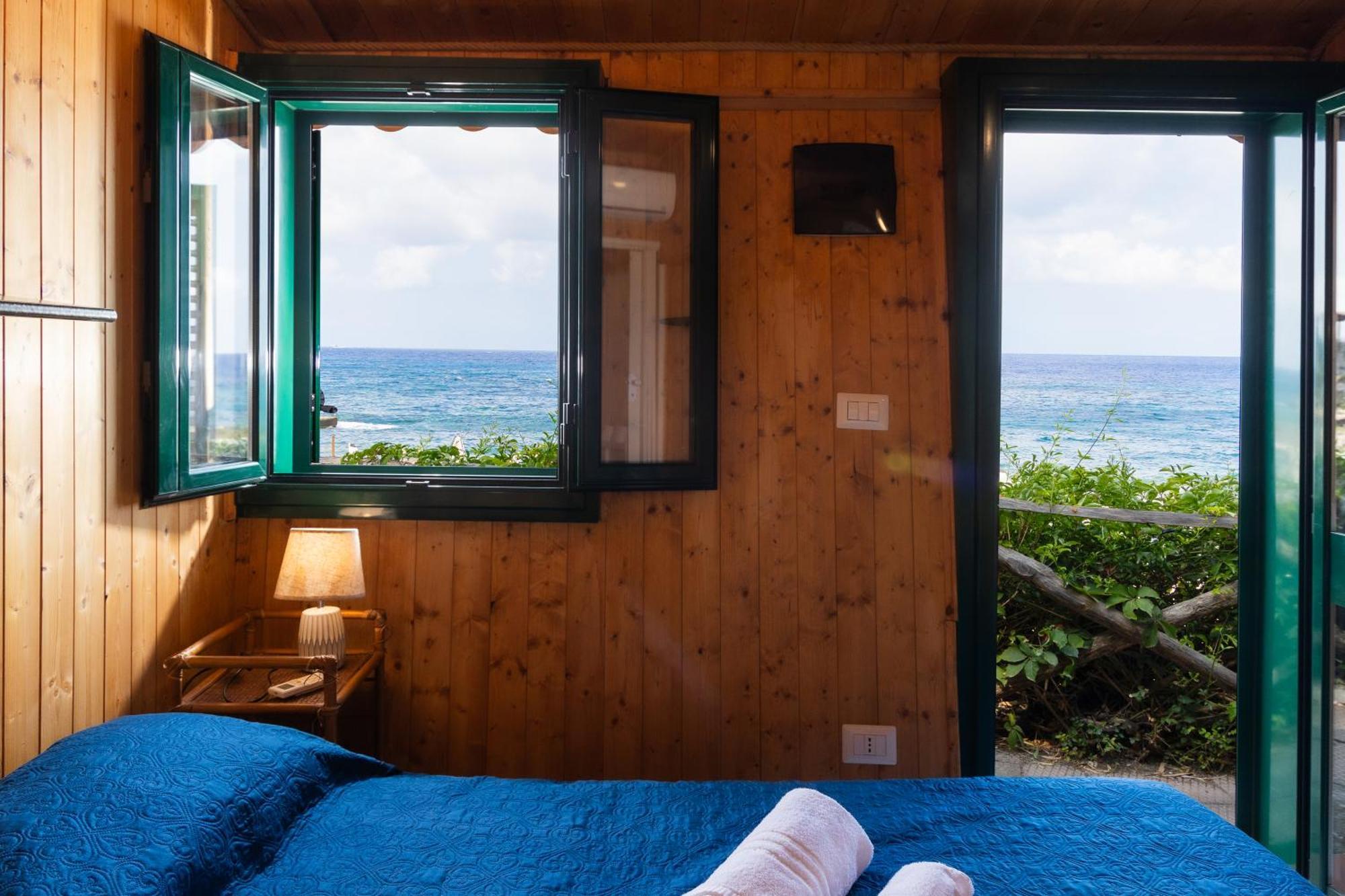 Riva Smeralda Camping Lodge Milazzo Exterior foto