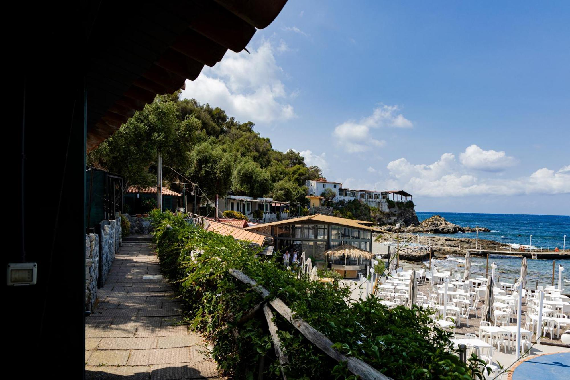 Riva Smeralda Camping Lodge Milazzo Exterior foto