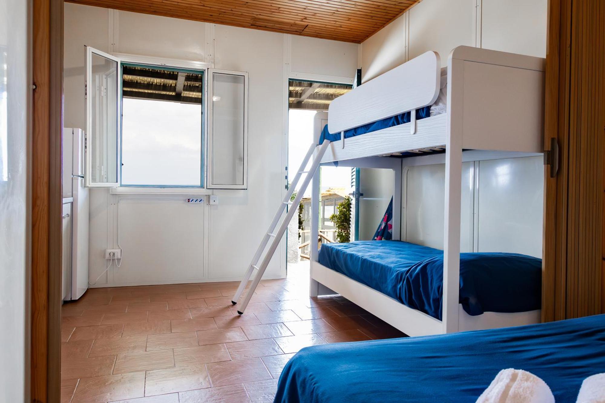 Riva Smeralda Camping Lodge Milazzo Exterior foto