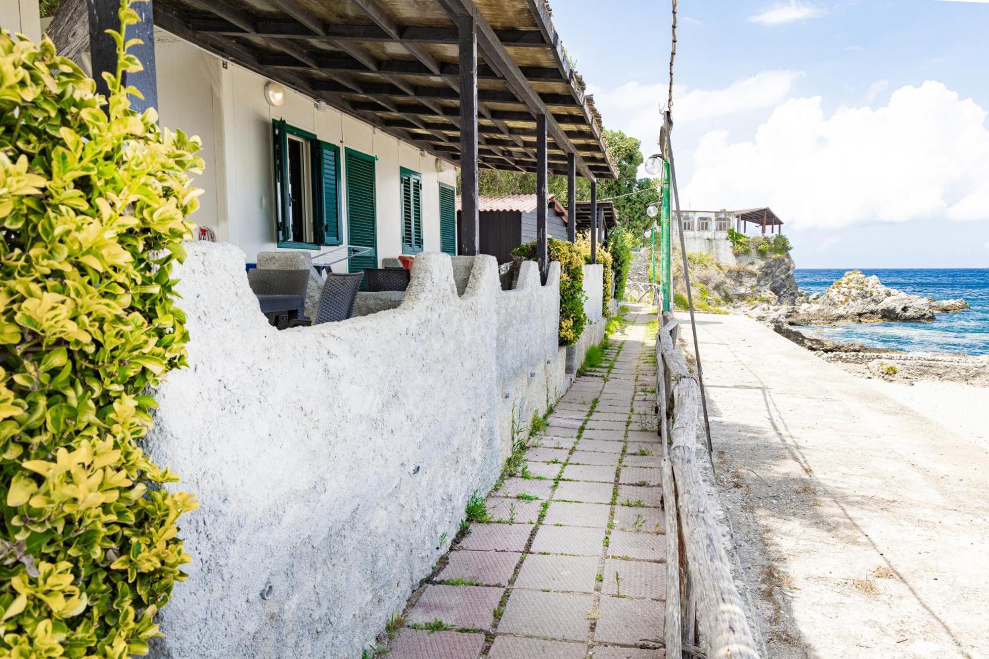 Riva Smeralda Camping Lodge Milazzo Exterior foto